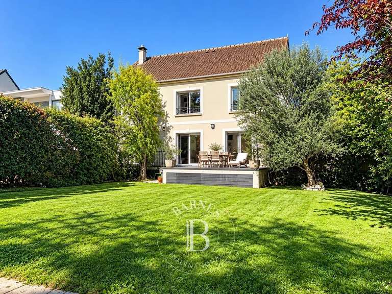 Maison Le Perreux-sur-Marne - 5 chambres - 230m²