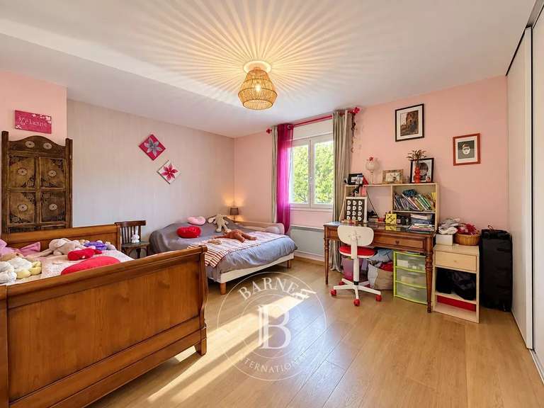 Maison Le Perreux-sur-Marne - 5 chambres - 230m²