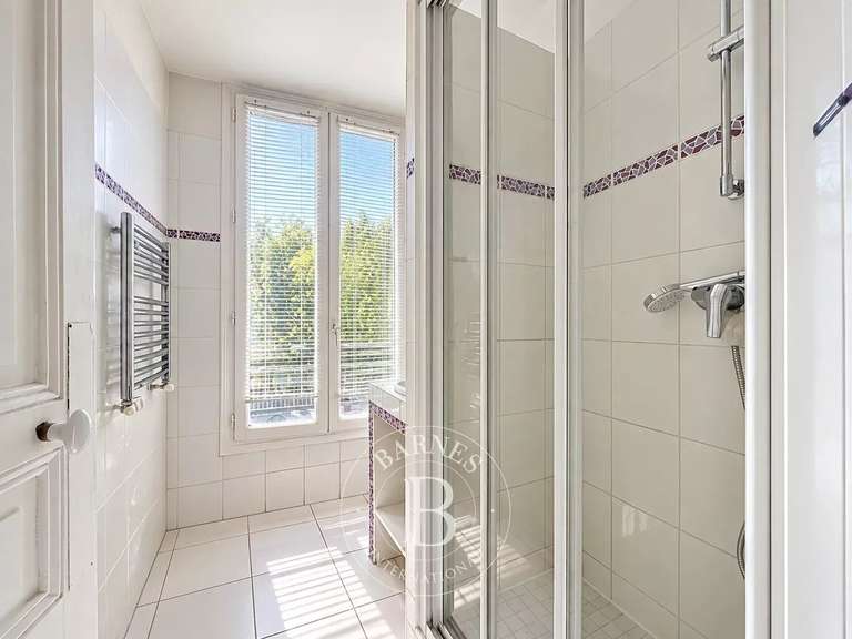 Maison Le Perreux-sur-Marne - 6 chambres - 323m²