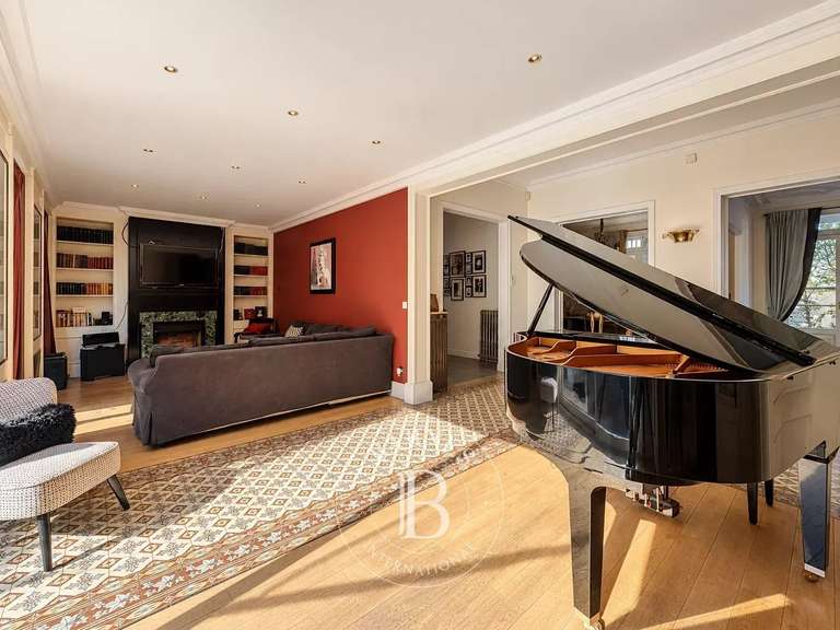 Maison Le Perreux-sur-Marne - 6 chambres - 323m²