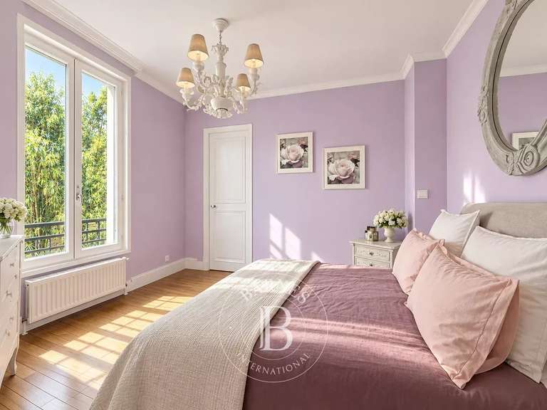 Maison Le Perreux-sur-Marne - 6 chambres - 323m²
