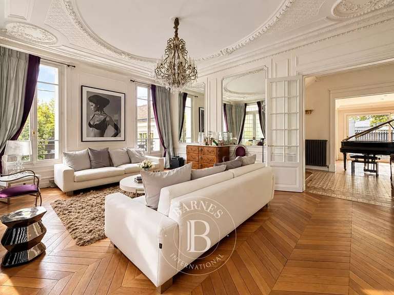 Maison Le Perreux-sur-Marne - 6 chambres - 323m²