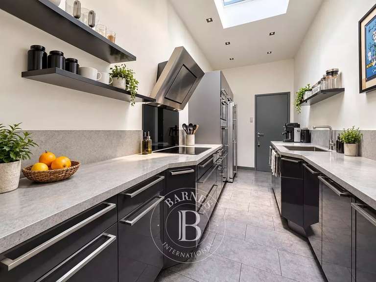 Maison Le Perreux-sur-Marne - 6 chambres - 323m²