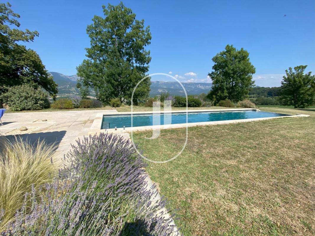 Château Le Poët-Célard