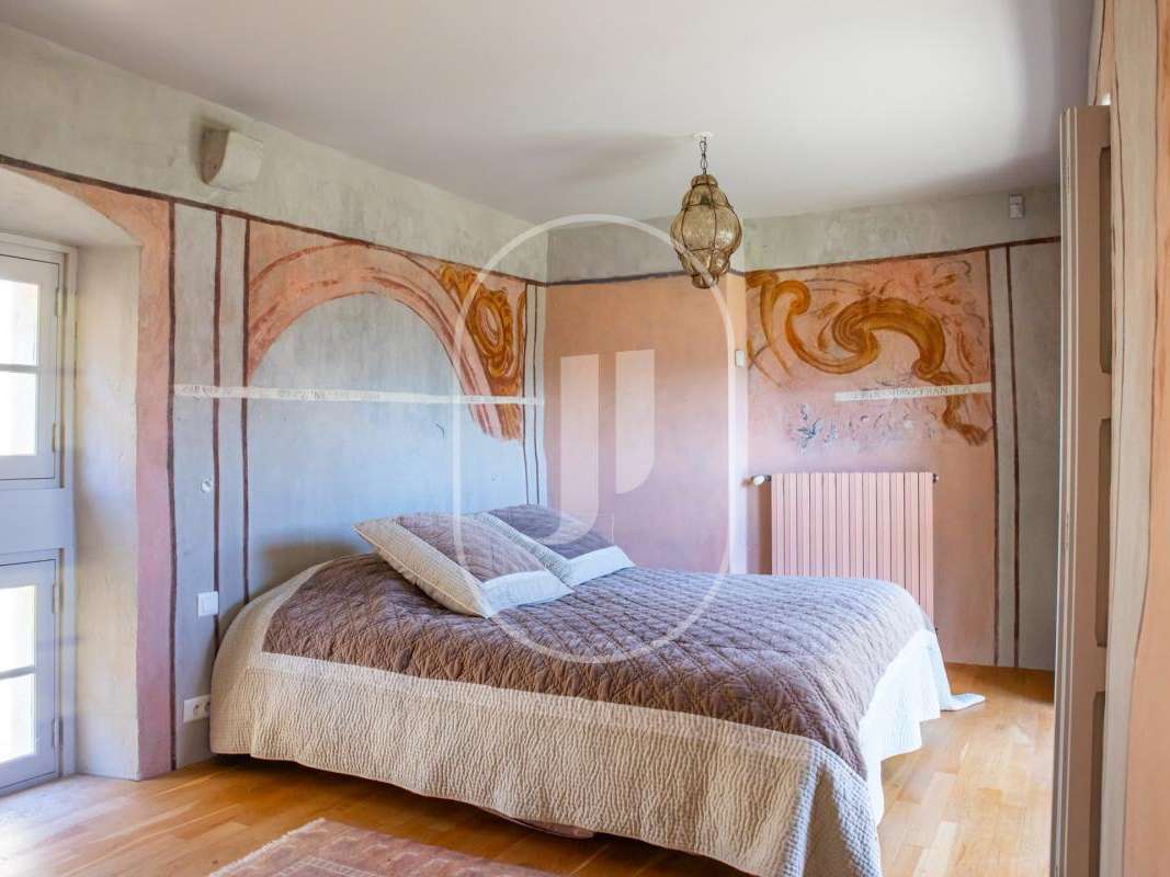 Château Le Poët-Célard