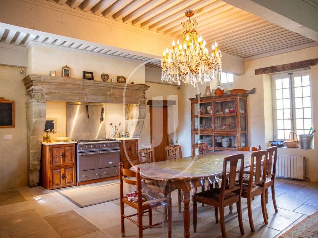 Château Le Poët-Célard