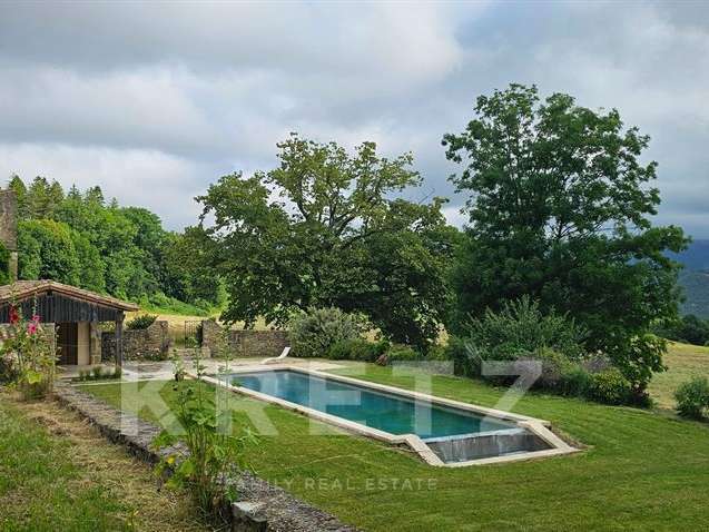 Château Le Poët-Célard - 1350m²