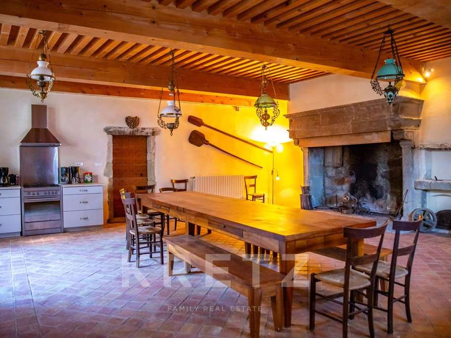 Château Le Poët-Célard