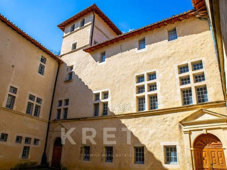 Château Le Poët-Célard - 1350m²