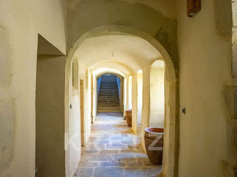 Château Le Poët-Célard - 1350m²