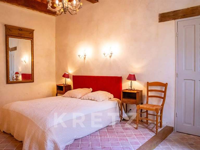 Château Le Poët-Célard - 1350m²