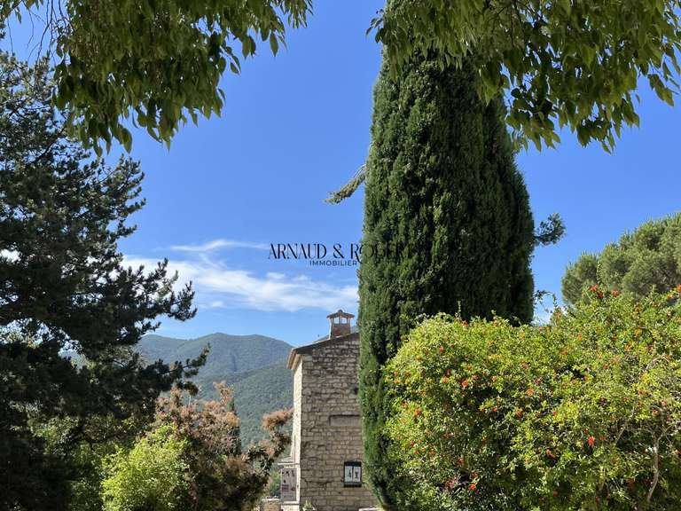 House Le Poët-Laval - 1 bedroom - 450m²