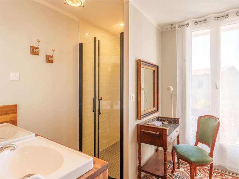 Maison Le Pouget - 6 chambres - 208m²