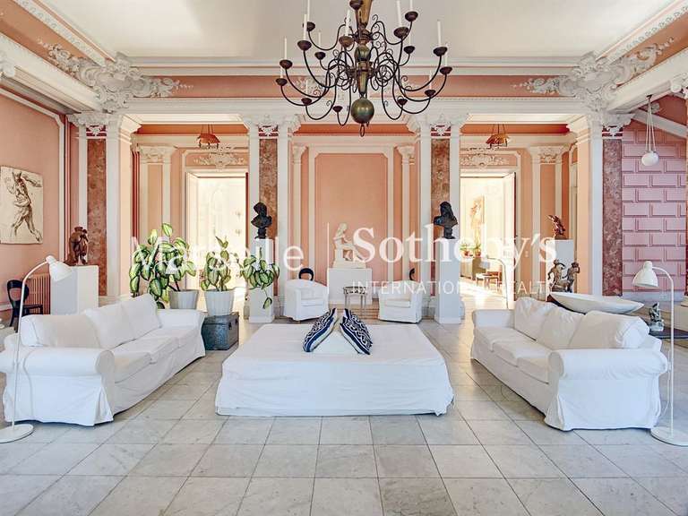 Château avec Vue sur mer Le Pradet - 24 chambres - 2400m²