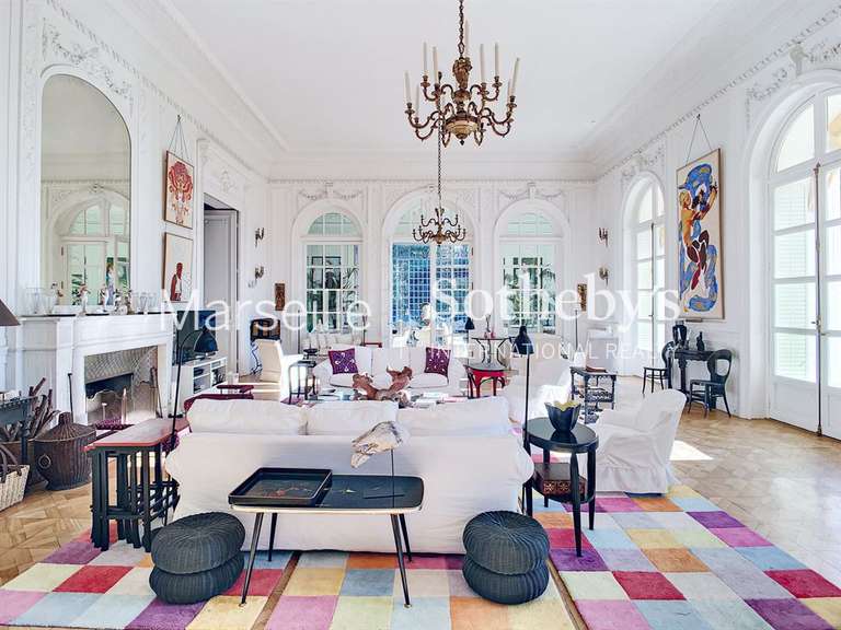 Château avec Vue sur mer Le Pradet - 24 chambres - 2400m²