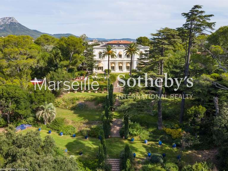 Castle with Sea view Le Pradet - 24 bedrooms - 2400m²