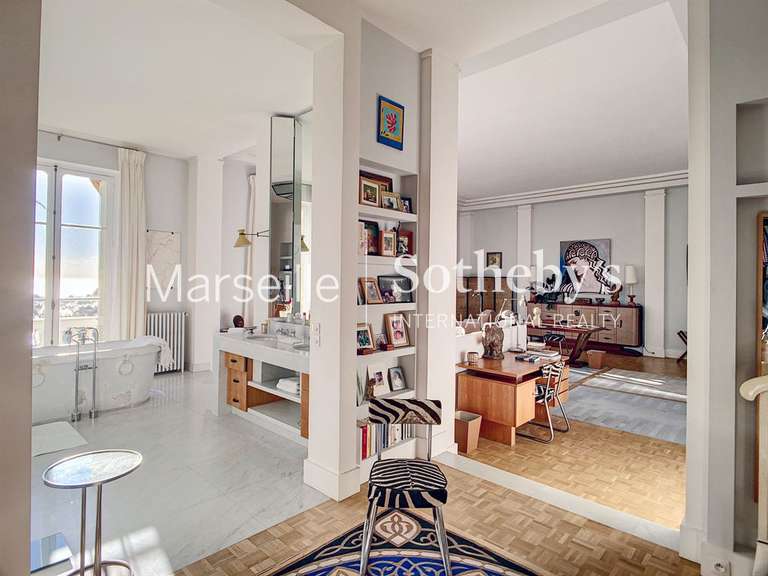 Château avec Vue sur mer Le Pradet - 24 chambres - 2400m²