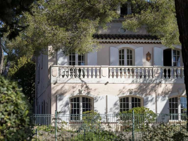 Property Le Pradet - 600m²