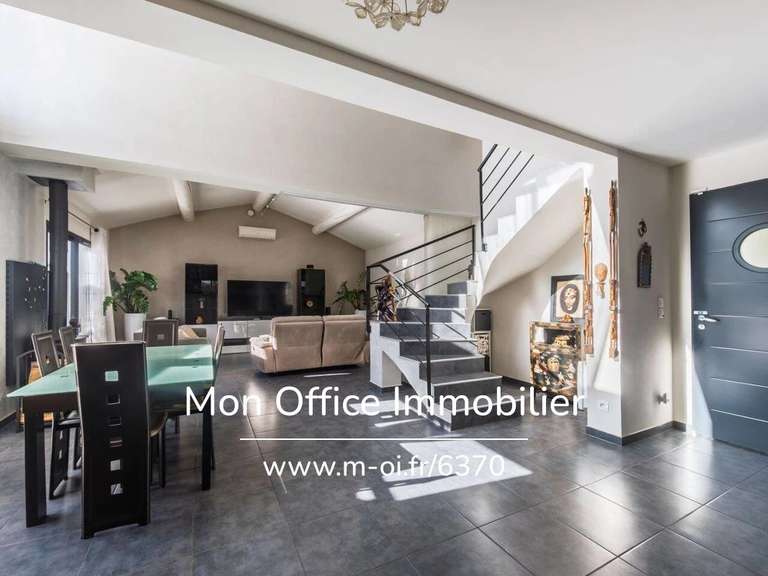 Maison Le Puy-Sainte-Réparade - 3 chambres - 143m²