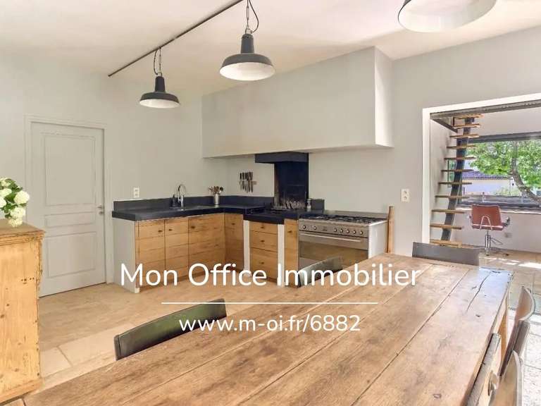 Maison Le Puy-Sainte-Réparade - 4 chambres - 194m²