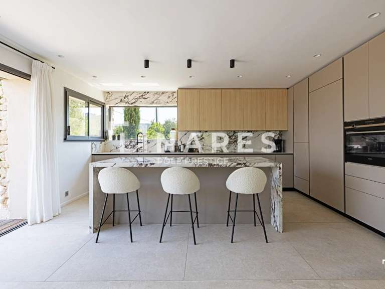 Maison Le Puy-Sainte-Réparade - 5 chambres - 459m²