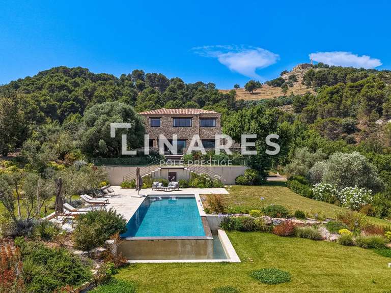 Maison Le Puy-Sainte-Réparade - 5 chambres - 459m²
