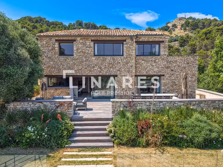 Maison Le Puy-Sainte-Réparade - 5 chambres - 459m²