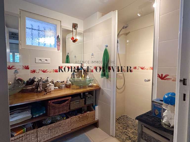 Maison Le Puy-Sainte-Réparade - 4 chambres - 140m²