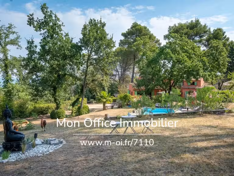 Maison Le Puy-Sainte-Réparade - 6 chambres - 211m²