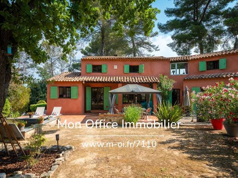 Propriété Le Puy-Sainte-Réparade - 4 chambres - 211m²