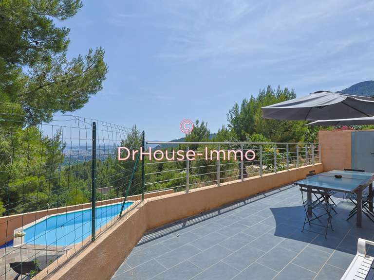 Villa Le Revest-les-Eaux - 4 chambres - 111m²