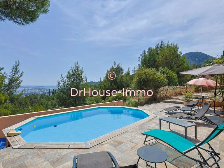 Villa Le Revest-les-Eaux - 4 chambres - 111m²