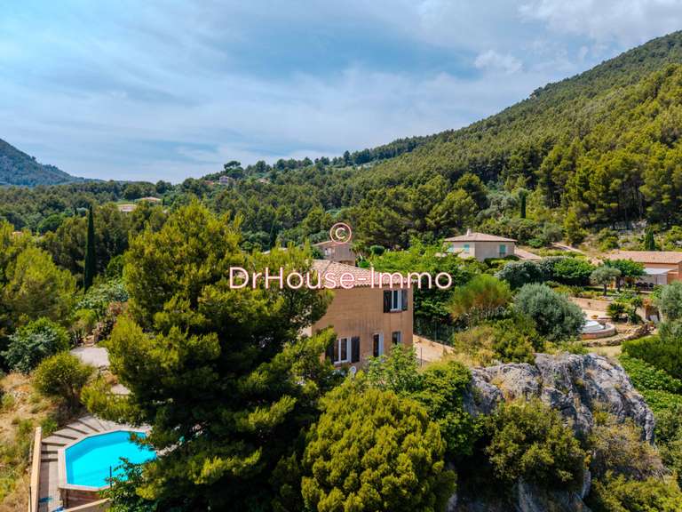Villa Le Revest-les-Eaux - 4 chambres - 111m²