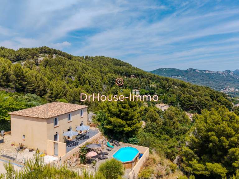 Villa Le Revest-les-Eaux - 4 chambres - 111m²