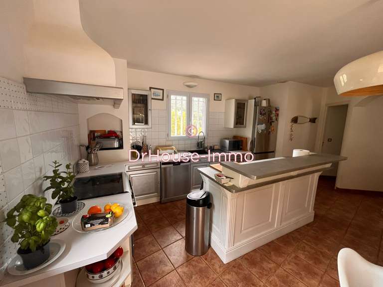 Villa Le Revest-les-Eaux - 3 bedrooms - 115m²