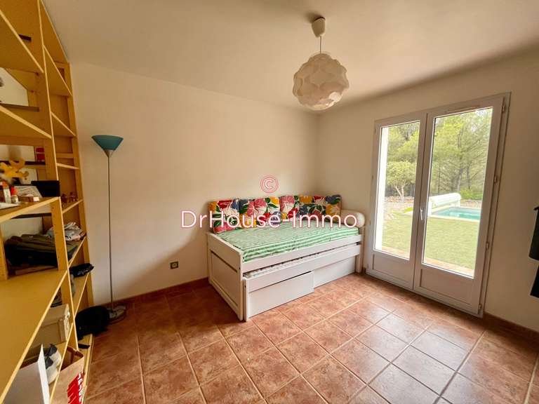 Villa Le Revest-les-Eaux - 3 bedrooms - 115m²