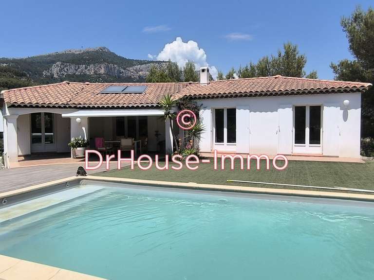 Villa Le Revest-les-Eaux - 3 chambres - 115m²