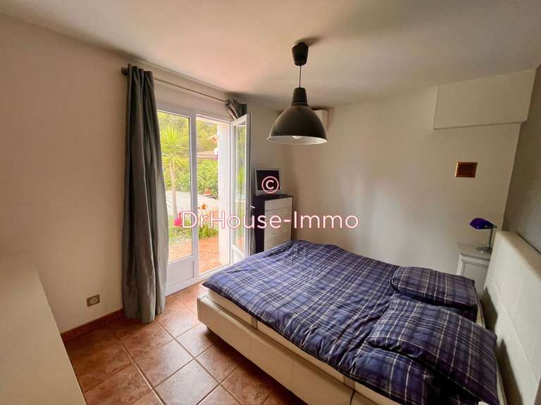 Villa Le Revest-les-Eaux - 3 bedrooms - 115m²