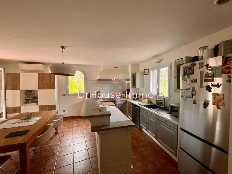 Villa Le Revest-les-Eaux - 3 bedrooms - 115m²