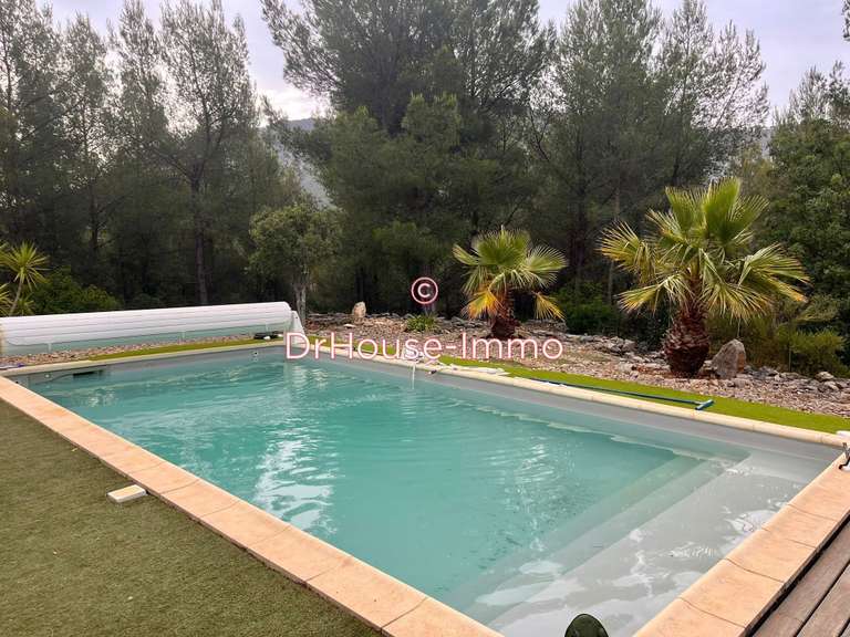Villa Le Revest-les-Eaux - 3 bedrooms - 115m²