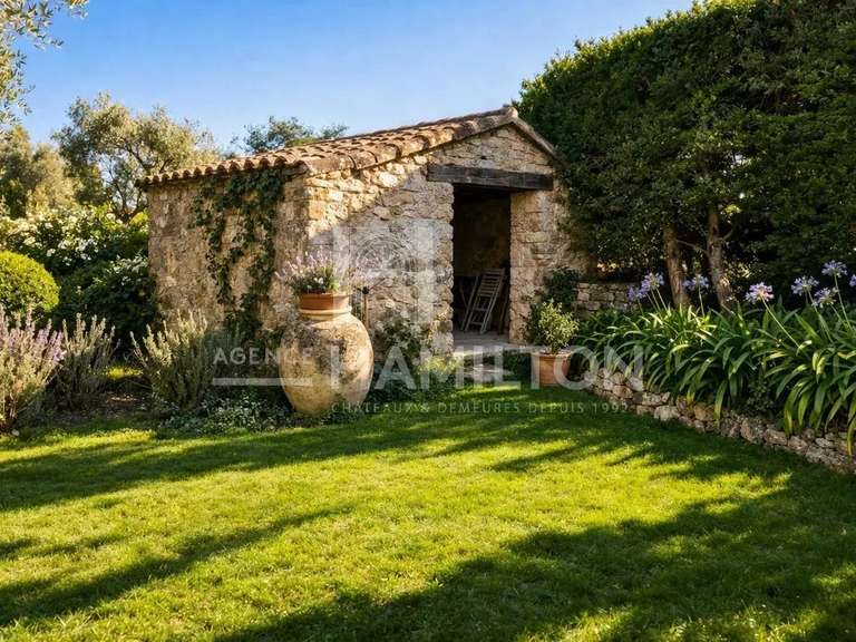 Unusual property Le Rouret - 3 bedrooms - 180m²
