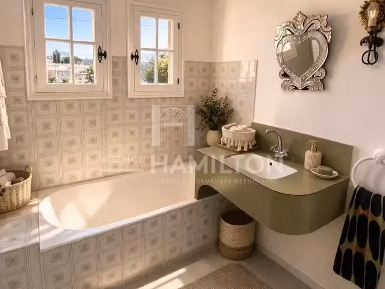Bien atypique Le Rouret - 3 chambres - 180m²