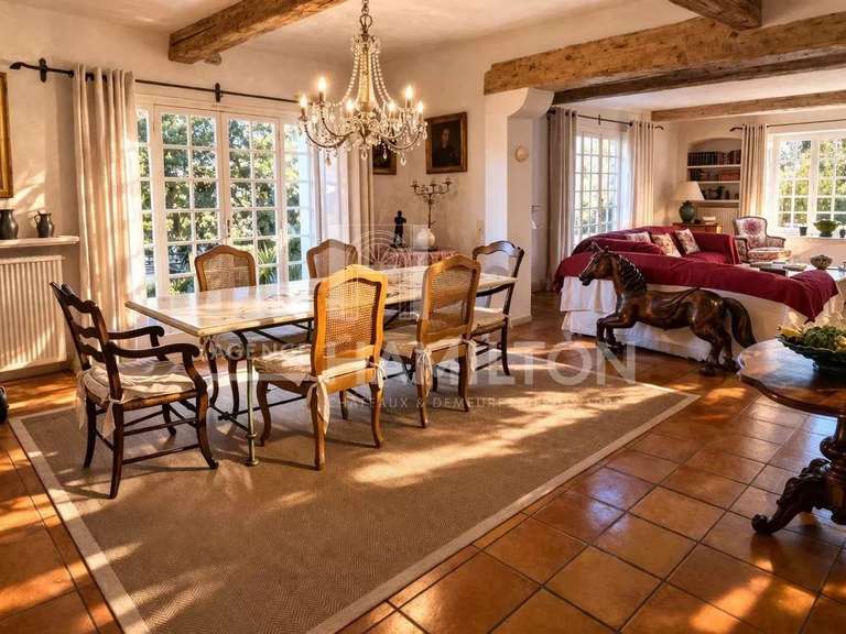 Unusual property Le Rouret - 3 bedrooms - 180m²