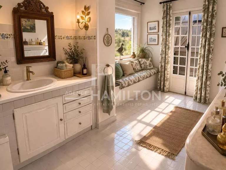 Unusual property Le Rouret - 3 bedrooms - 180m²