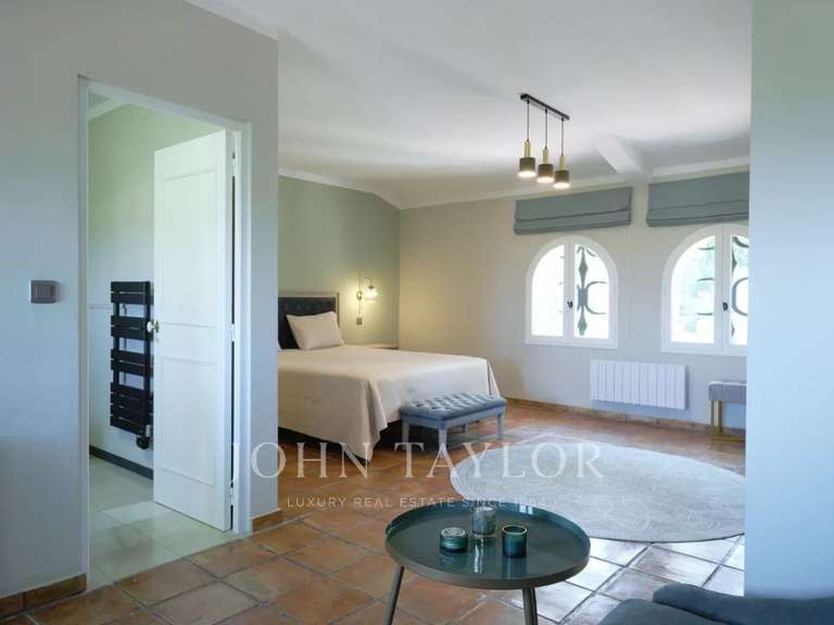 House Le Rouret - 6 bedrooms - 312m²