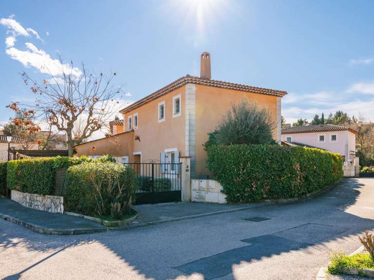 Maison Le Rouret - 3 chambres - 98m²