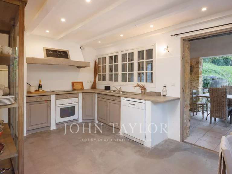 House Le Rouret - 7 bedrooms - 520m²