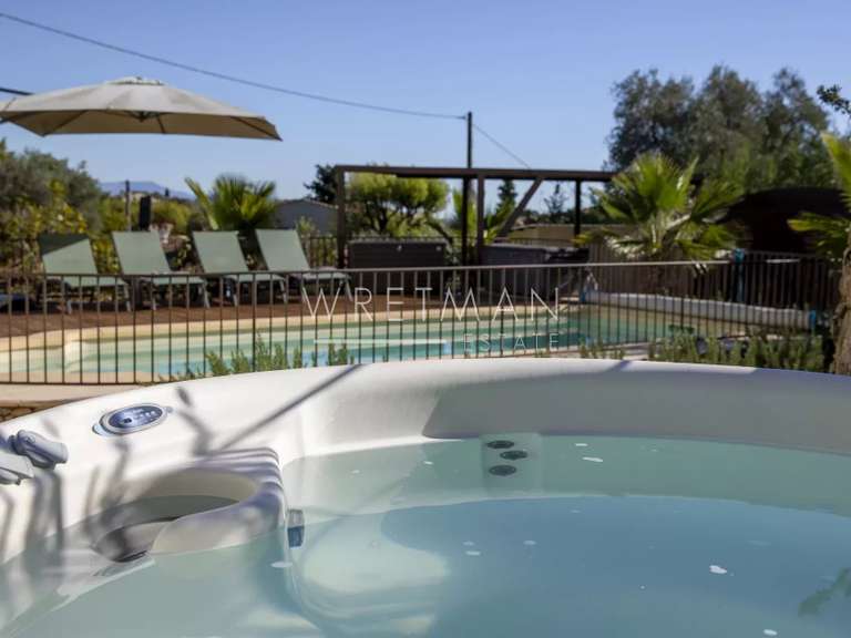 Maison Le Rouret - 3 chambres - 149m²