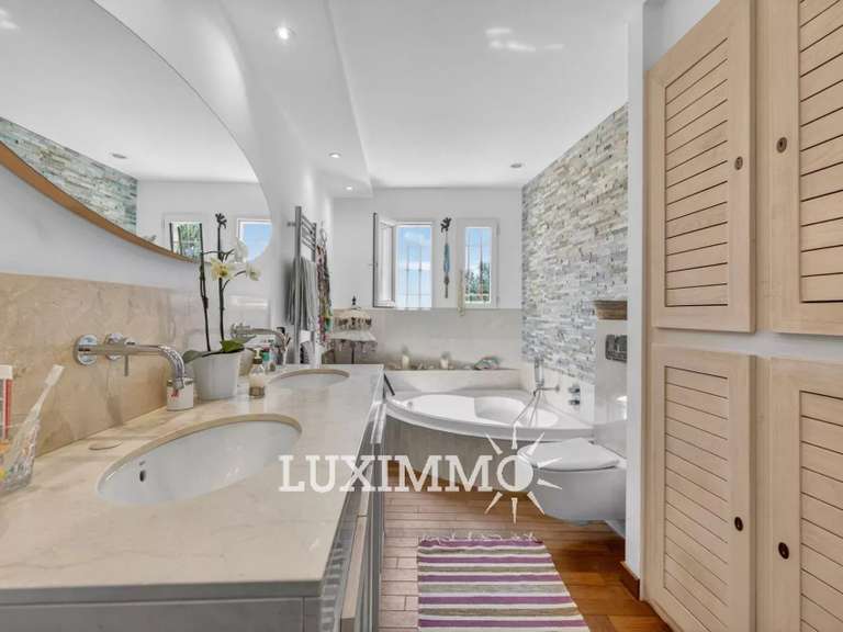 House Le Rouret - 6 bedrooms - 260m²