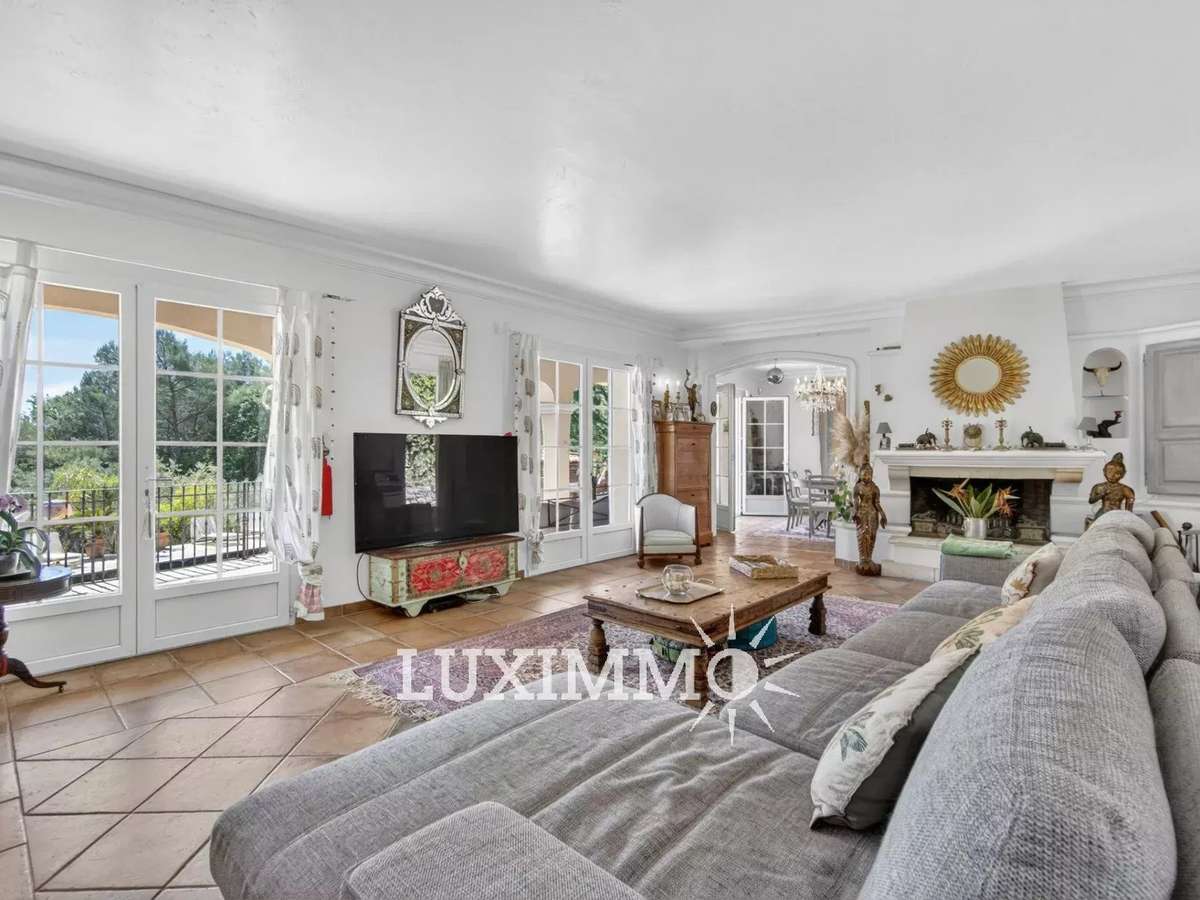 House Le Rouret